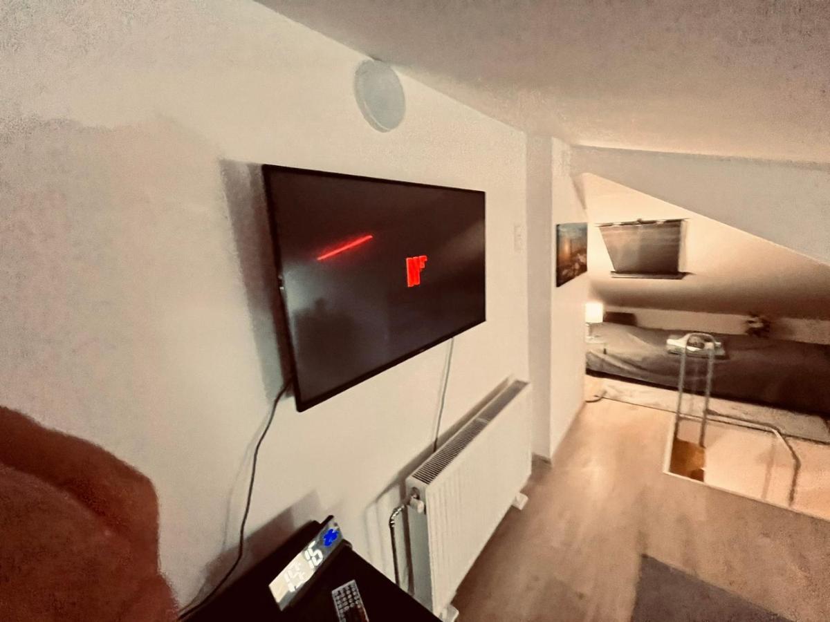 King House & Garden With Ac And Free Parking Possibility Apartman Budapest Kültér fotó